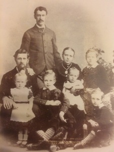 John Lawrie and family with brother Robert in 1889