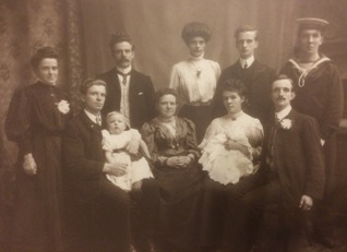 A family portrait in 1910